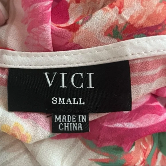 VICI‎ Valencia Rose Printed White Pink Boho Balloon Sleeve Blouse Small | EUC - Picture 6 of 9